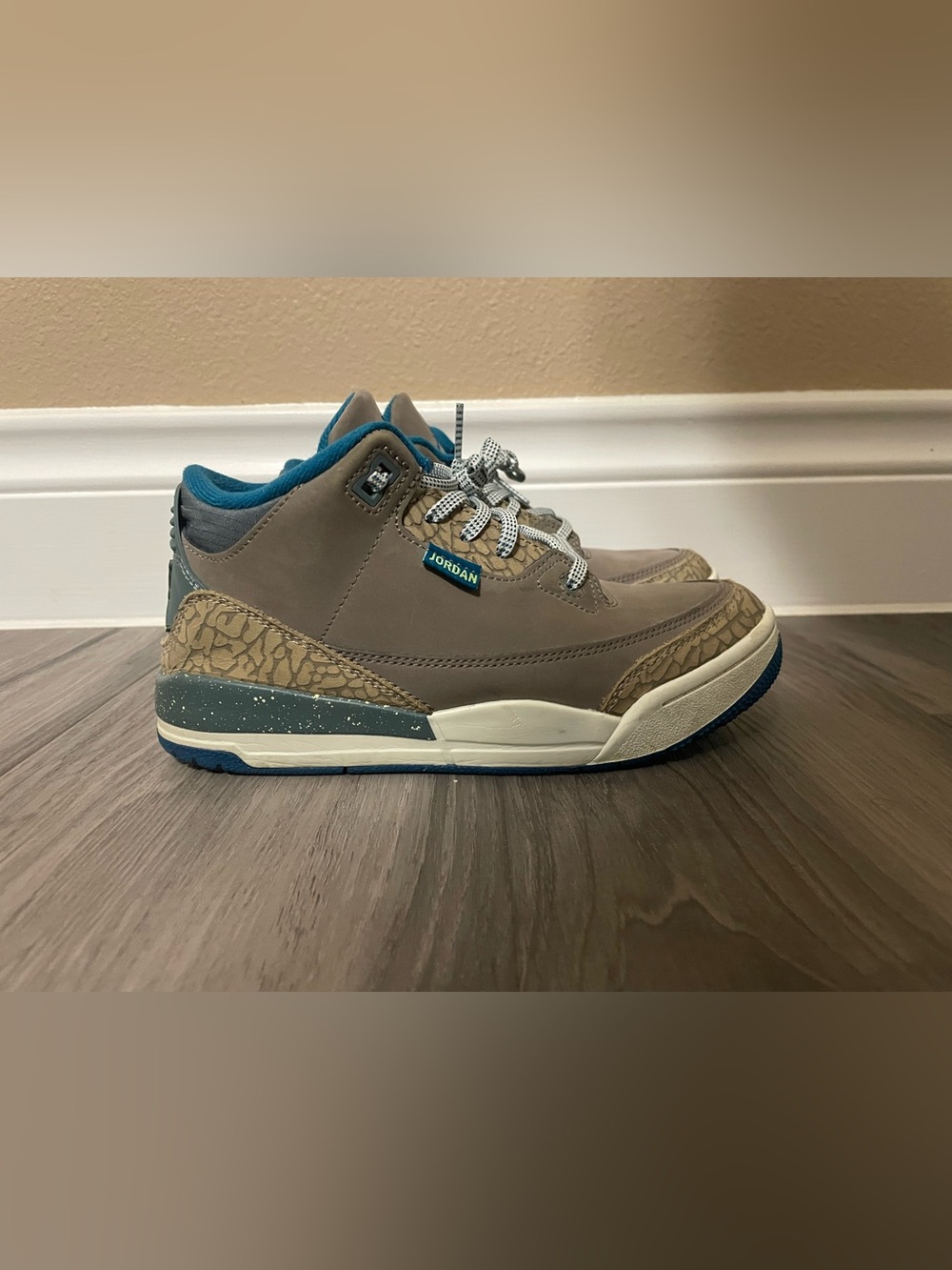Boys Jordan Retro 3 UNI